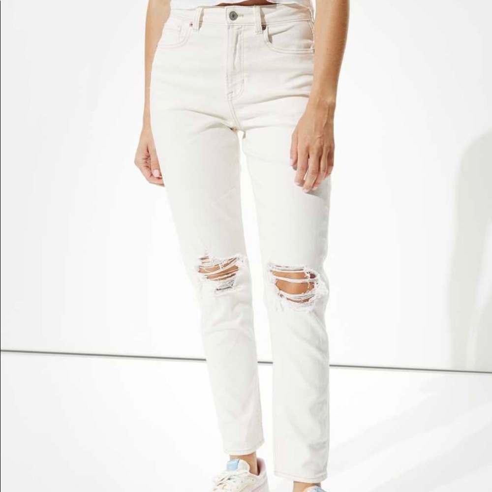 AE Distressed Mom Jeans in white